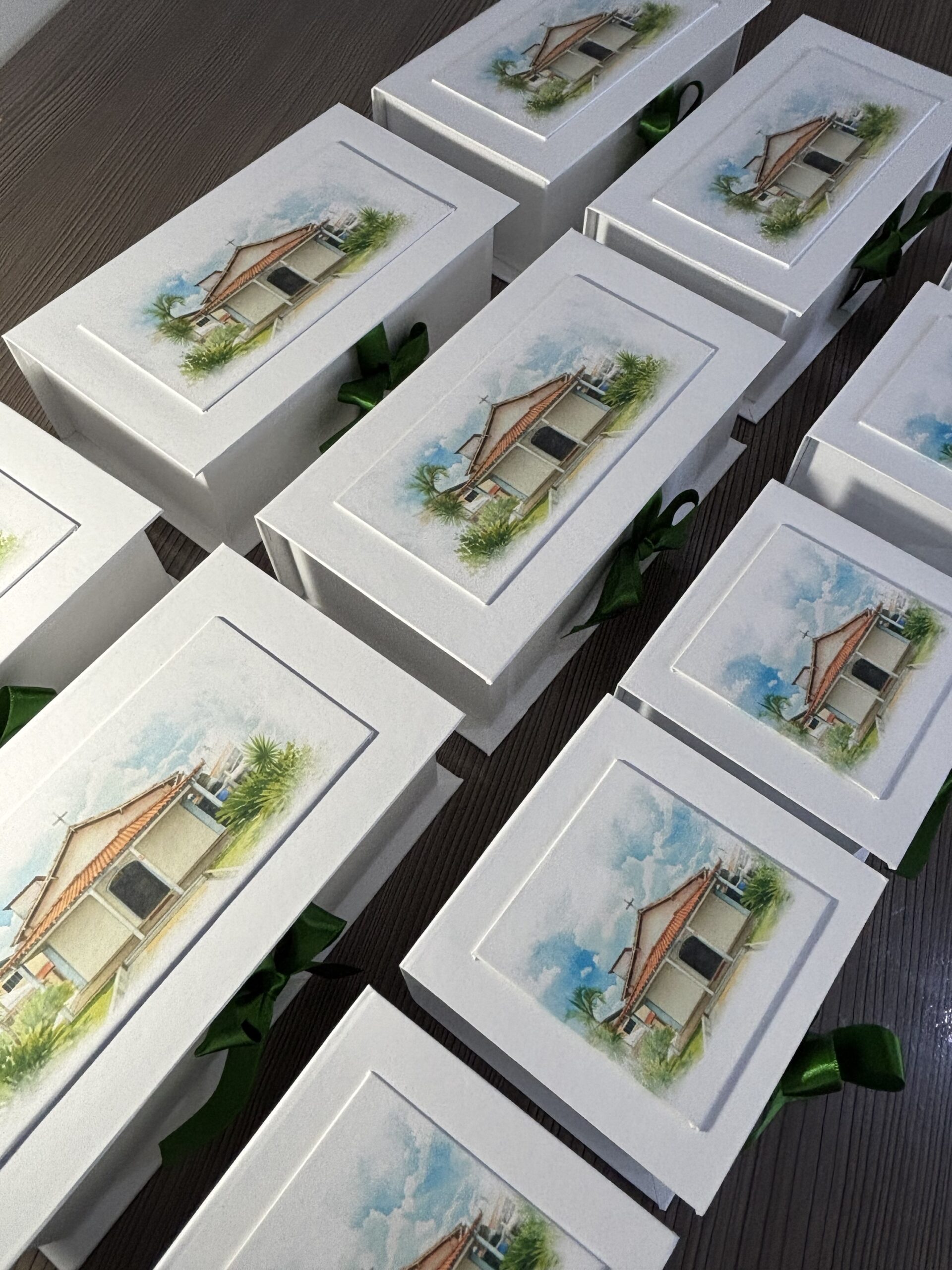 Caixa cartonada Personalizada M com aquarela - Imagem 3