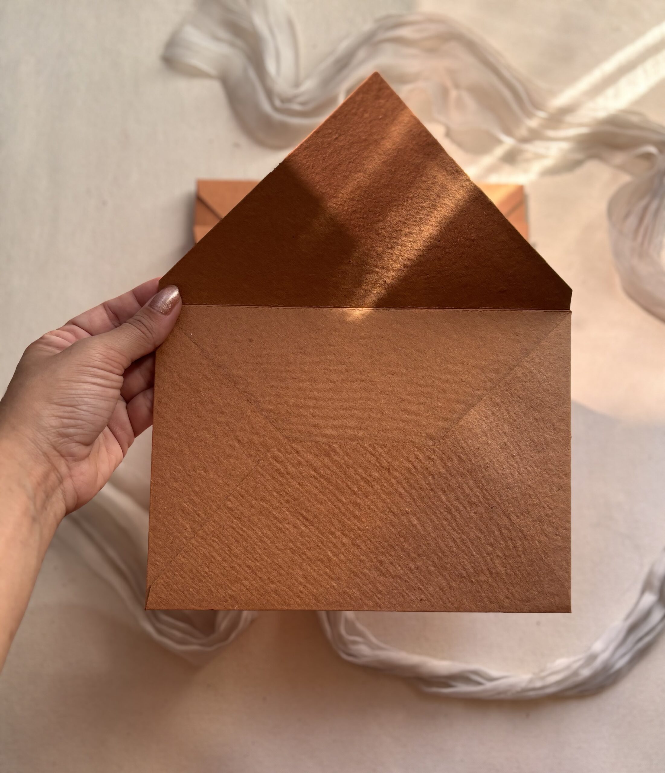 Envelope para Convite de Casamento terracota em papel algodão - Imagem 5